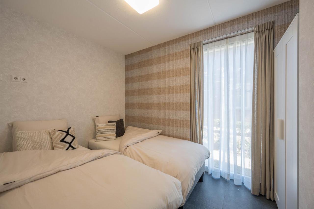 Meerzicht 24 - Luxury Family Accommodation With Beautiful Lake Side View Uitgeest Exterior foto